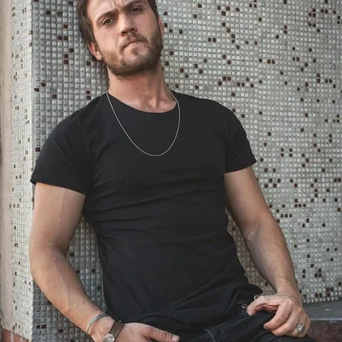 турски актьор Арас