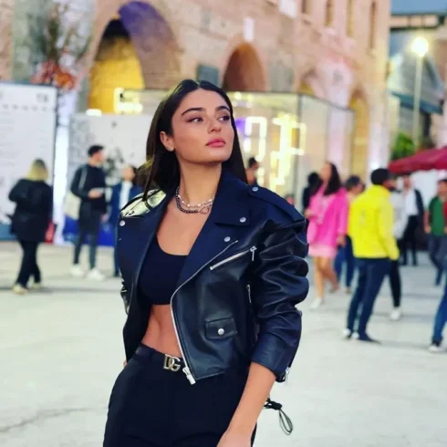 турска актриса, Ayca Turan