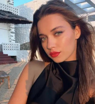 Afra Saraçoğlu, Афра Сарачоолу