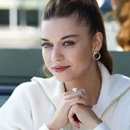 Фазилет ханъм, Едже