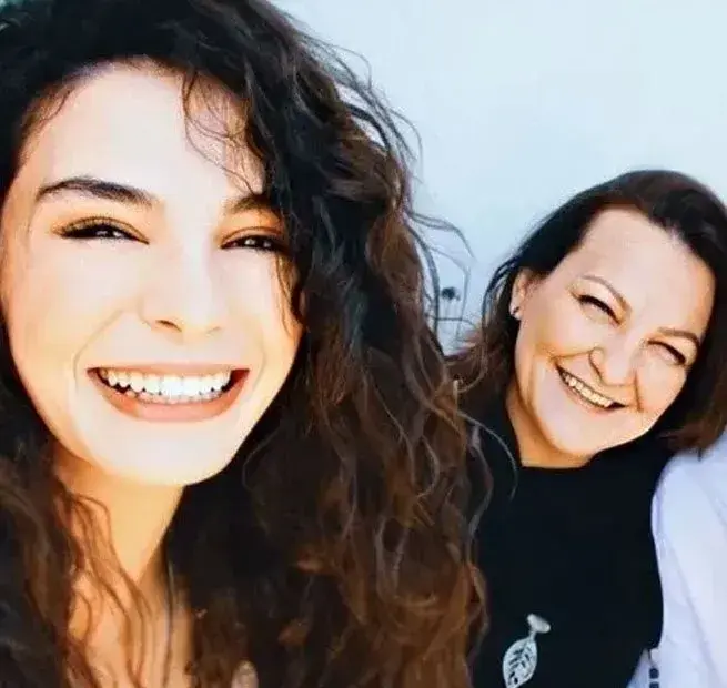 ебру с майка си