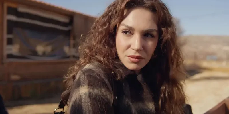 Коя е Наре от "Далечен град"?