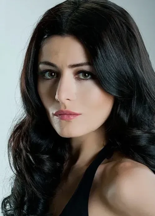 Дениз Чакър